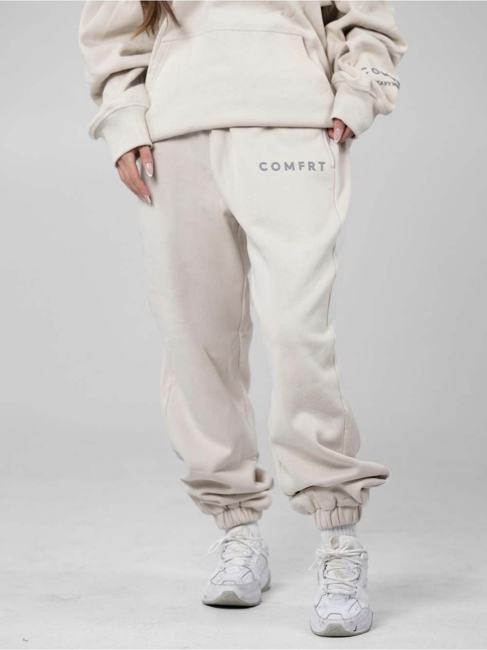 Comfrt Sweat Set - Picture 3 of 5